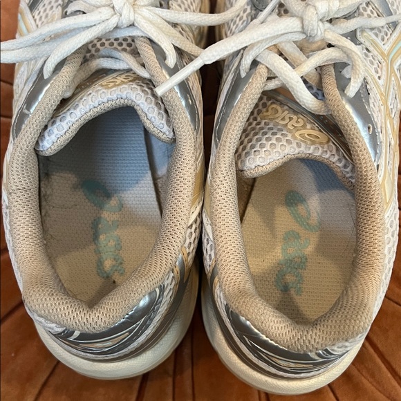 Asics Runners - Picture 4 of 7